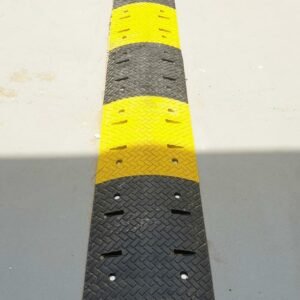 ROAD HUMP RUBBER 500X400X50MM MADE IN UAE